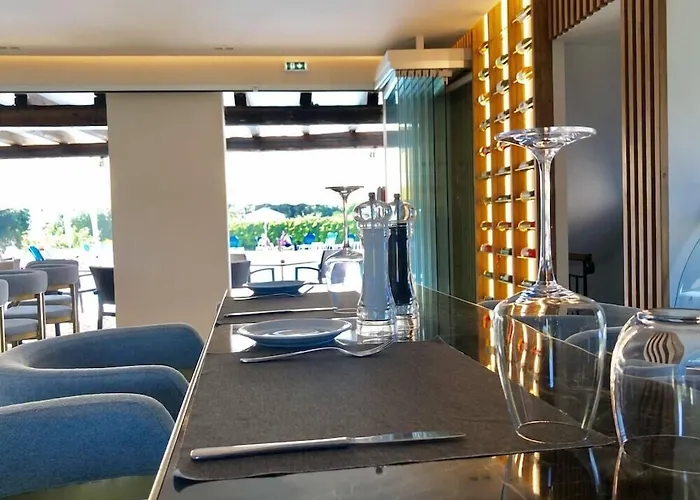 Bruskos Hotel & Suites