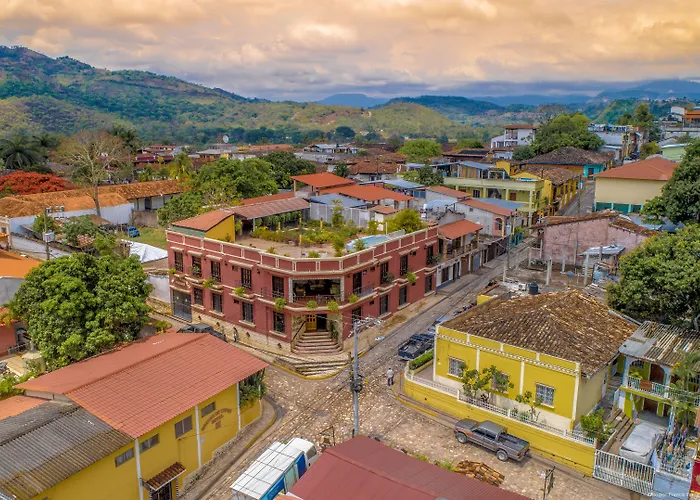 Hotel Acropolis Maya