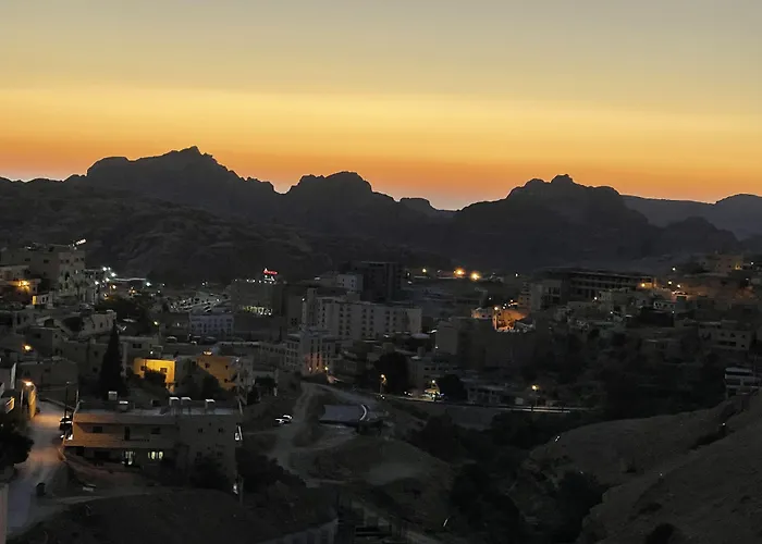 Petra Heart Hotel