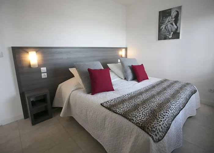 Le Grand Large Bord De Mer Hotel & Appartements