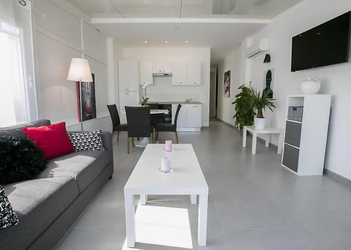 Le Grand Large Bord de Mer Hotel&Appartements