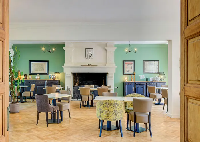 Logis Hotel Le Blason De Provence