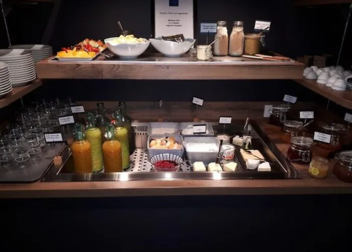 Ecome Hotel
