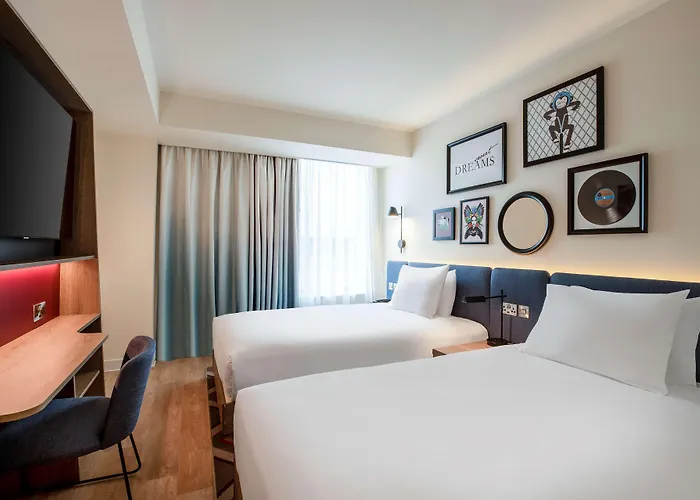 Hampton By Hilton Bath City