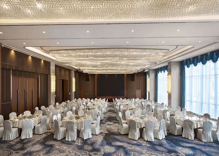 Ramada Plaza By Wyndham Enshi
