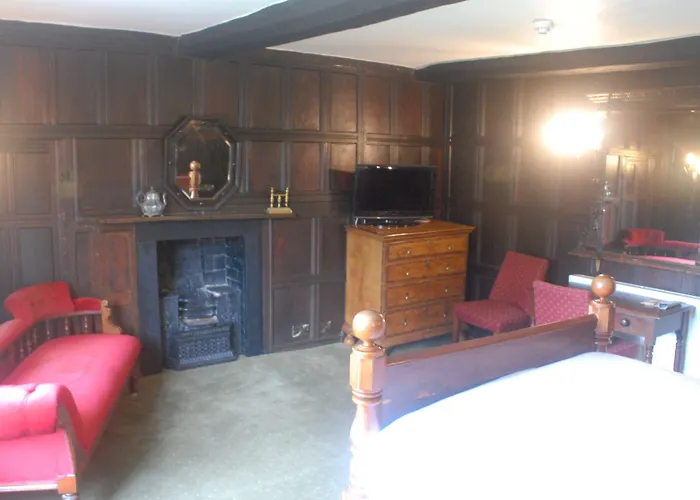 The Radnorshire Arms Hotel