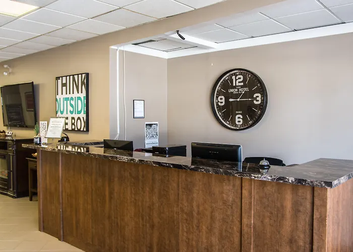 Northwood Plaza Hotel