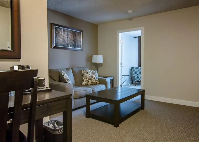 Northwood Plaza Hotel