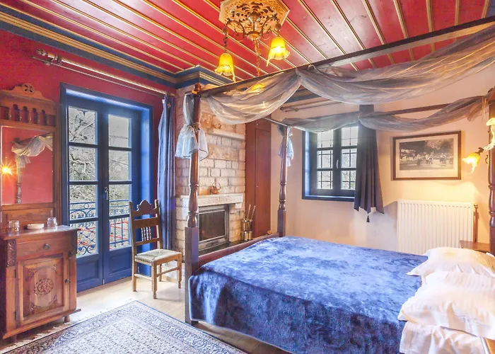 Arktouros Hotel