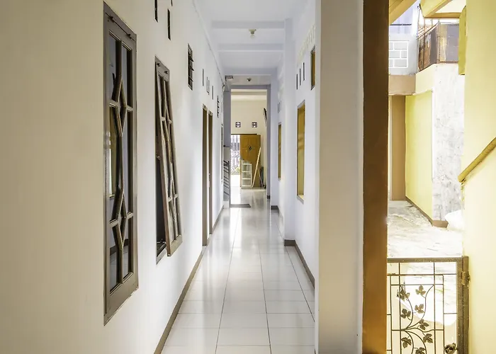 Spot On 2395 Hotel Aden 2 Syariah