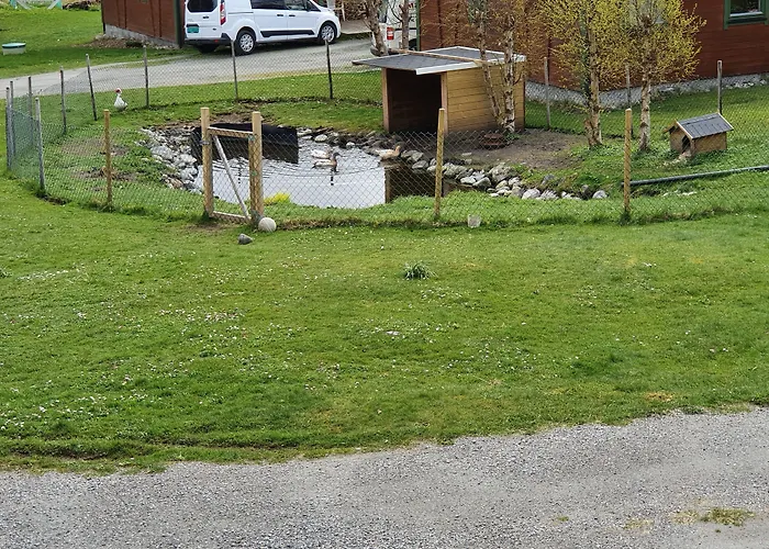 Vestavind Hytter Og Rom As