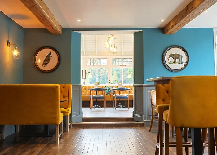 The Strutt Arms Hotel At The Elephant & Peacock