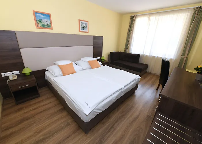 Jade Hotel-Ezüsthíd Hotel