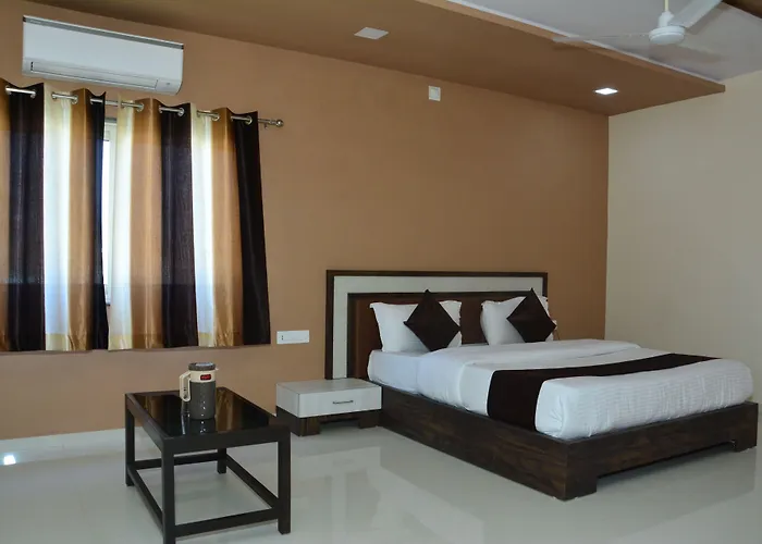 Hotel Savera Palace