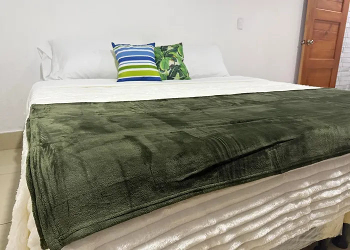 Emerald Luxe Suites