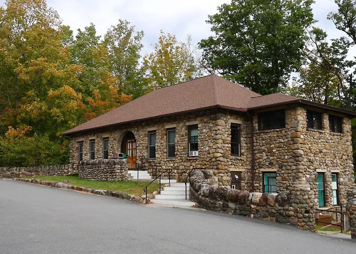 Silver Bay Ymca Inn And Conference Center