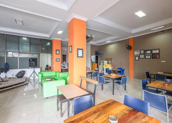 Oyo 1906 Zhafira Guest House Syariah