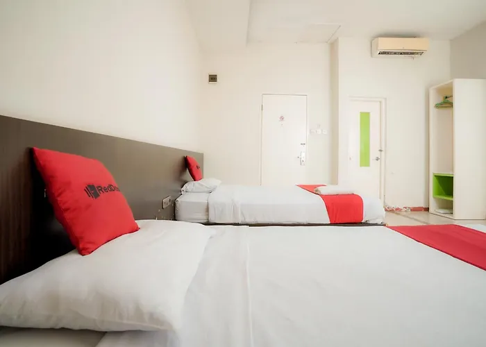 Reddoorz Near Pantai Pede