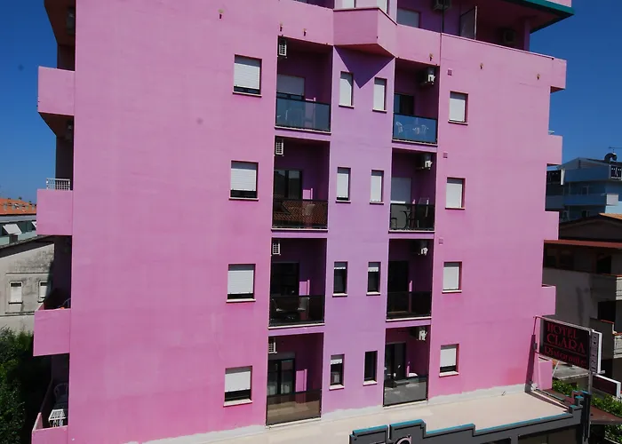 Hotel Clara