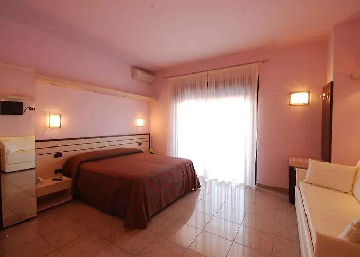 Hotel Clara