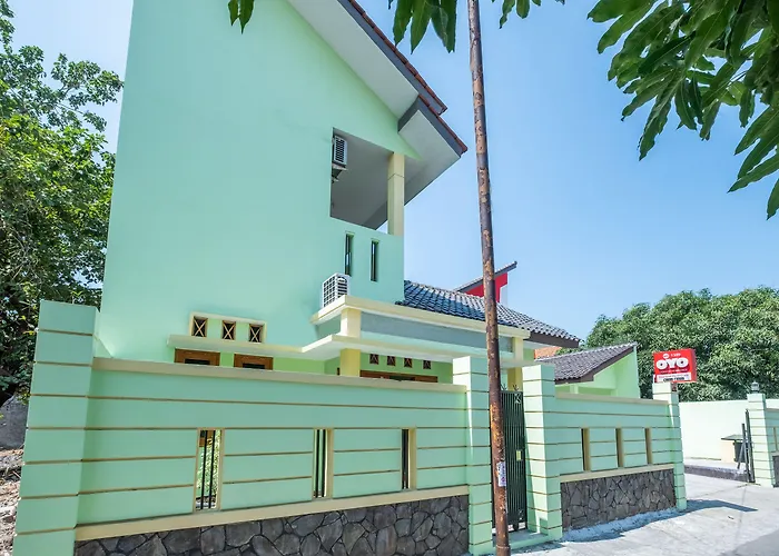 Oyo 1399 Cemara Residence Syariah