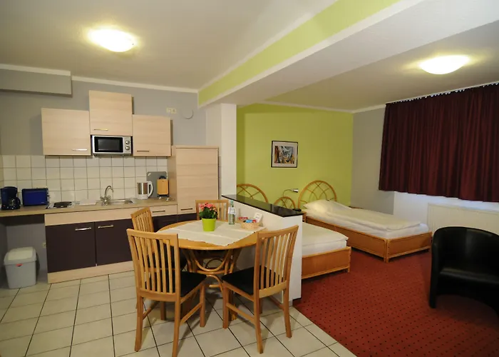 City Hotel