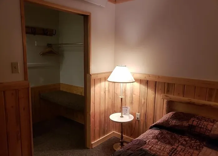 Lava Mountain Lodge
