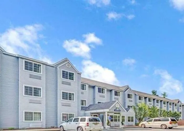 Sturbridge Plaza Hotel