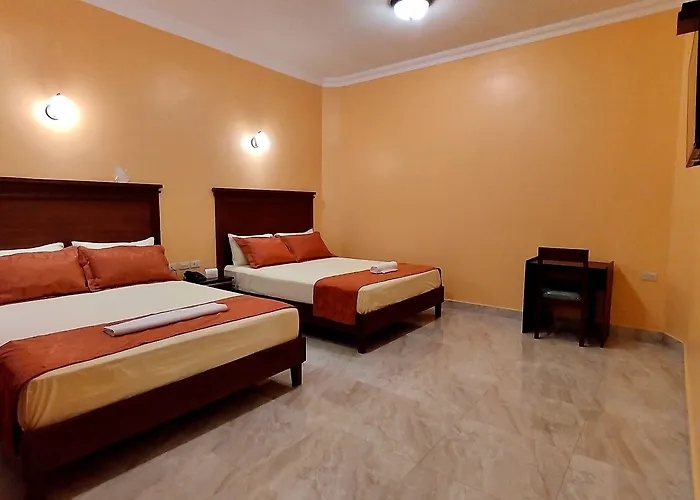 Hostal California Inn