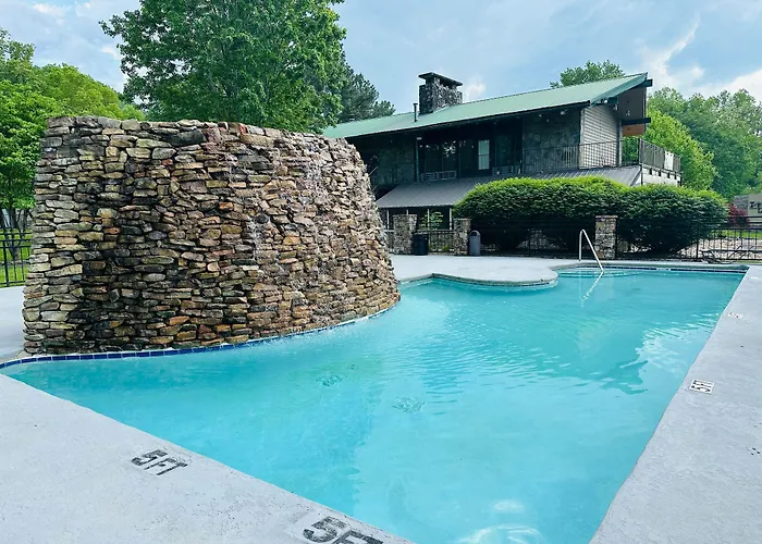 Tremont Lodge & Resort