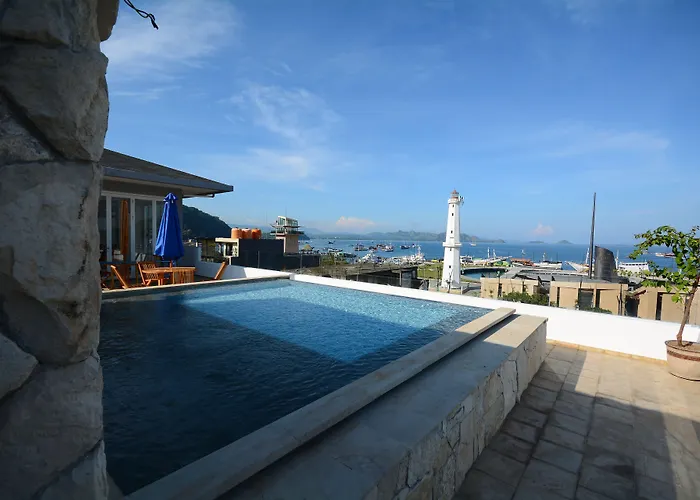 Harbour Komodo Hotel