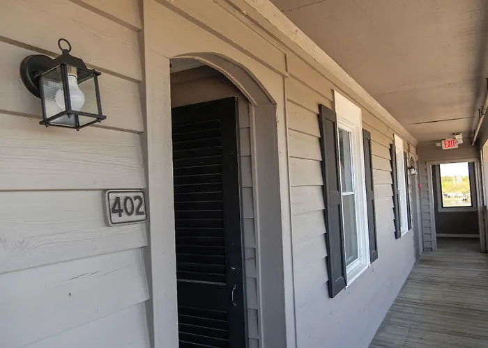 Sea Watch Inn At The Landing