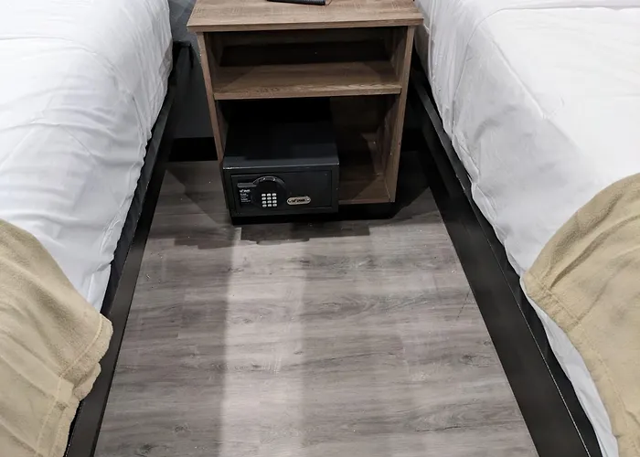 Captain Suites