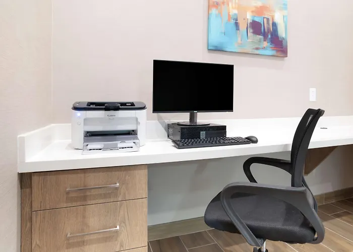 Best Western Plus Mobile Inn&Suites