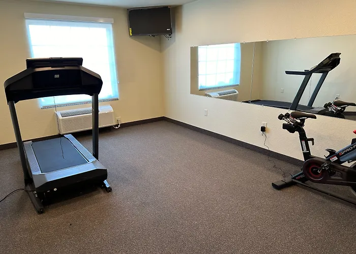 Iron Creek Inn & Suites