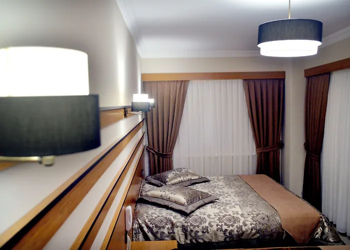 Quars Garden Hotel