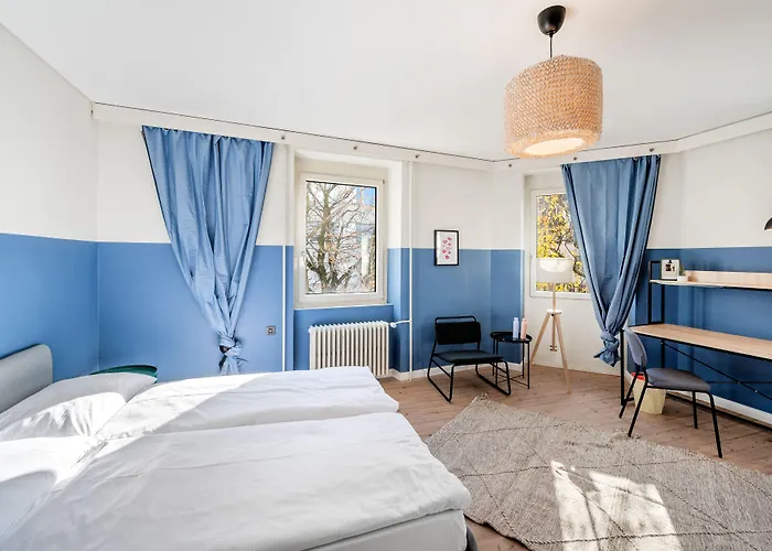 Becozy Self Check-in Hotel Basel an der Messe