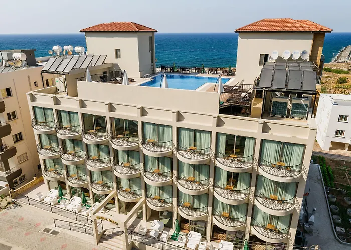 Olivia Palm Hotel