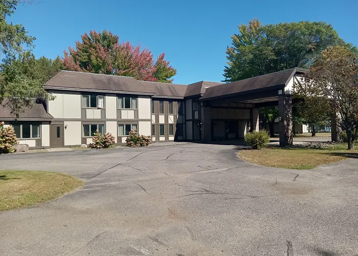 Paradise Shores Hotel