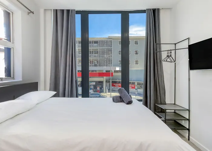 Inn & Out Express Sea Point