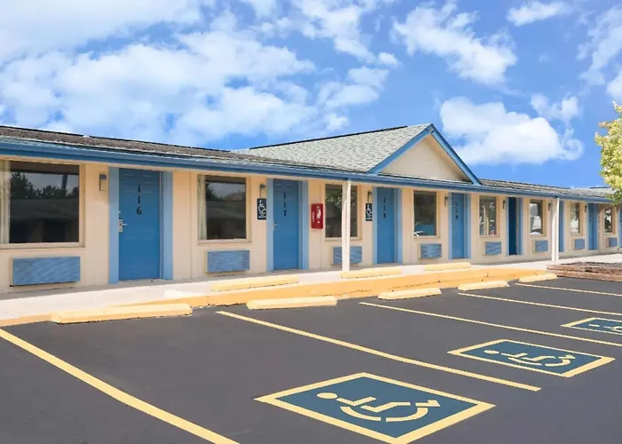 Hilliard Motor Lodge