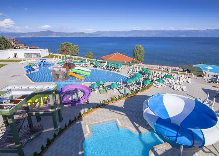 Hotel Izgrev Spa & Aquapark