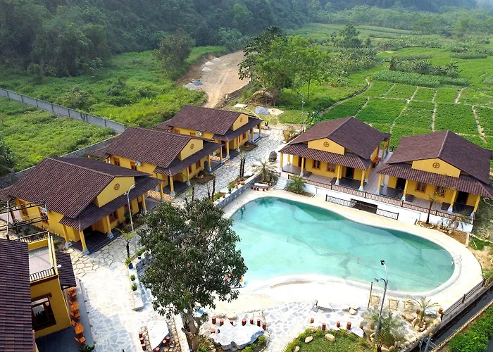 Sky Bay Lodge