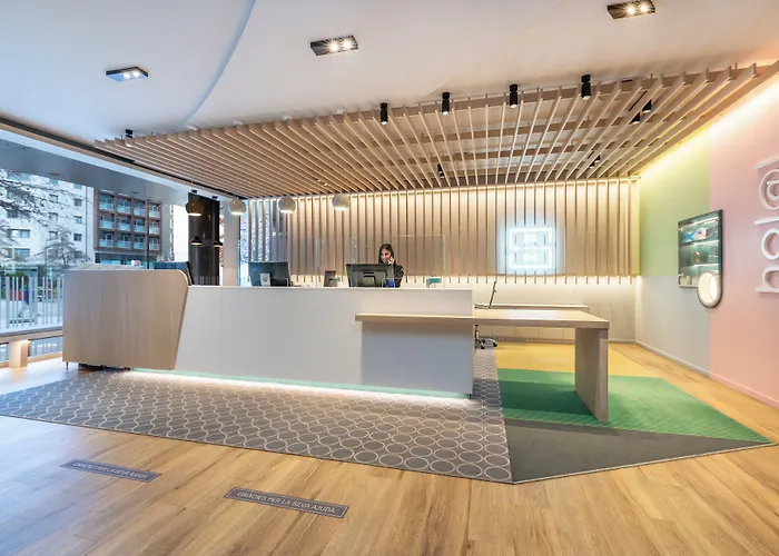 Suites Plaza Hotel & Wellness