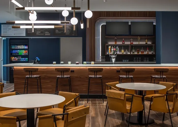 Courtyard By Marriott Olympia