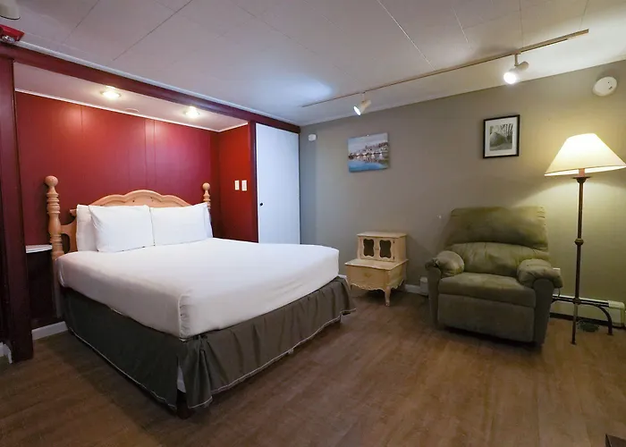 North Beach Hotel
