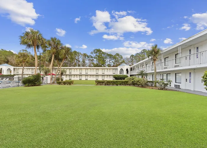 Baymont By Wyndham Jacksonville Airport