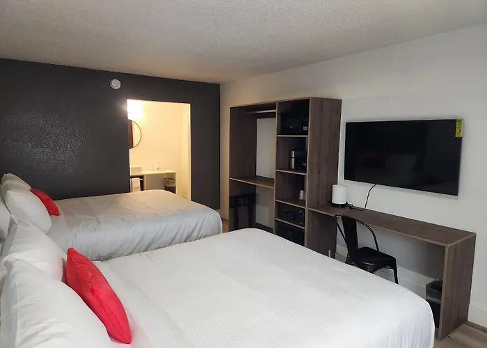Baymont By Wyndham Jacksonville Airport
