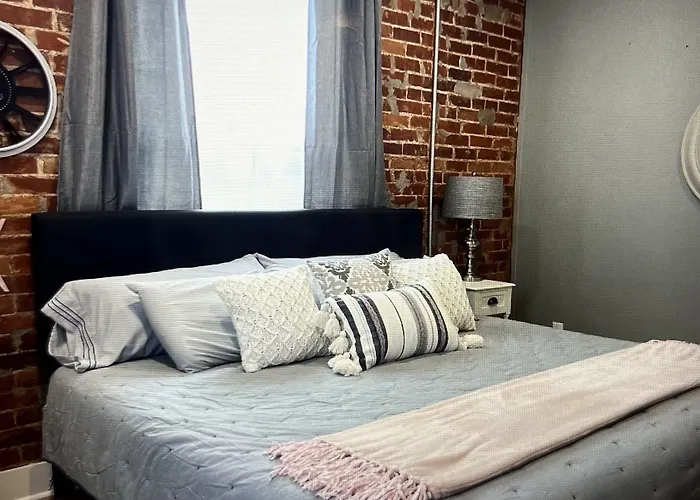 Brickhouse Loft - A Boutique Hotel