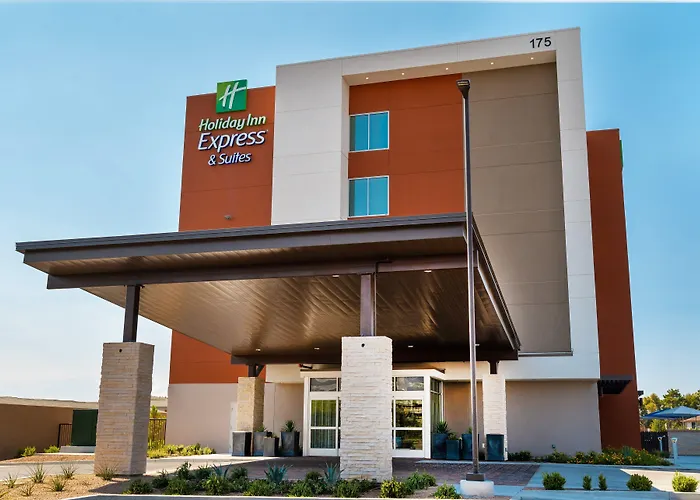 Holiday Inn Express&Suites - Las Vegas - E Tropicana by IHG
